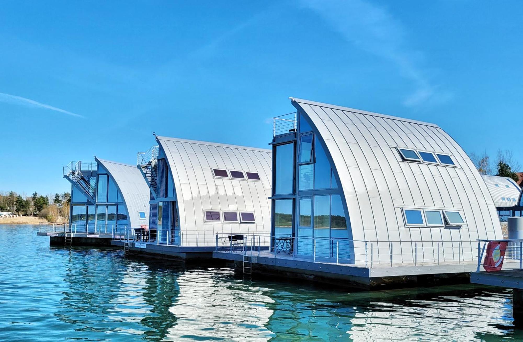 Schwimmende Rooftop Apartment *